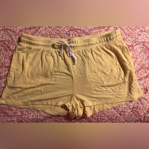 Collie Shorts From Target - Yellow - Picture 1 of 2